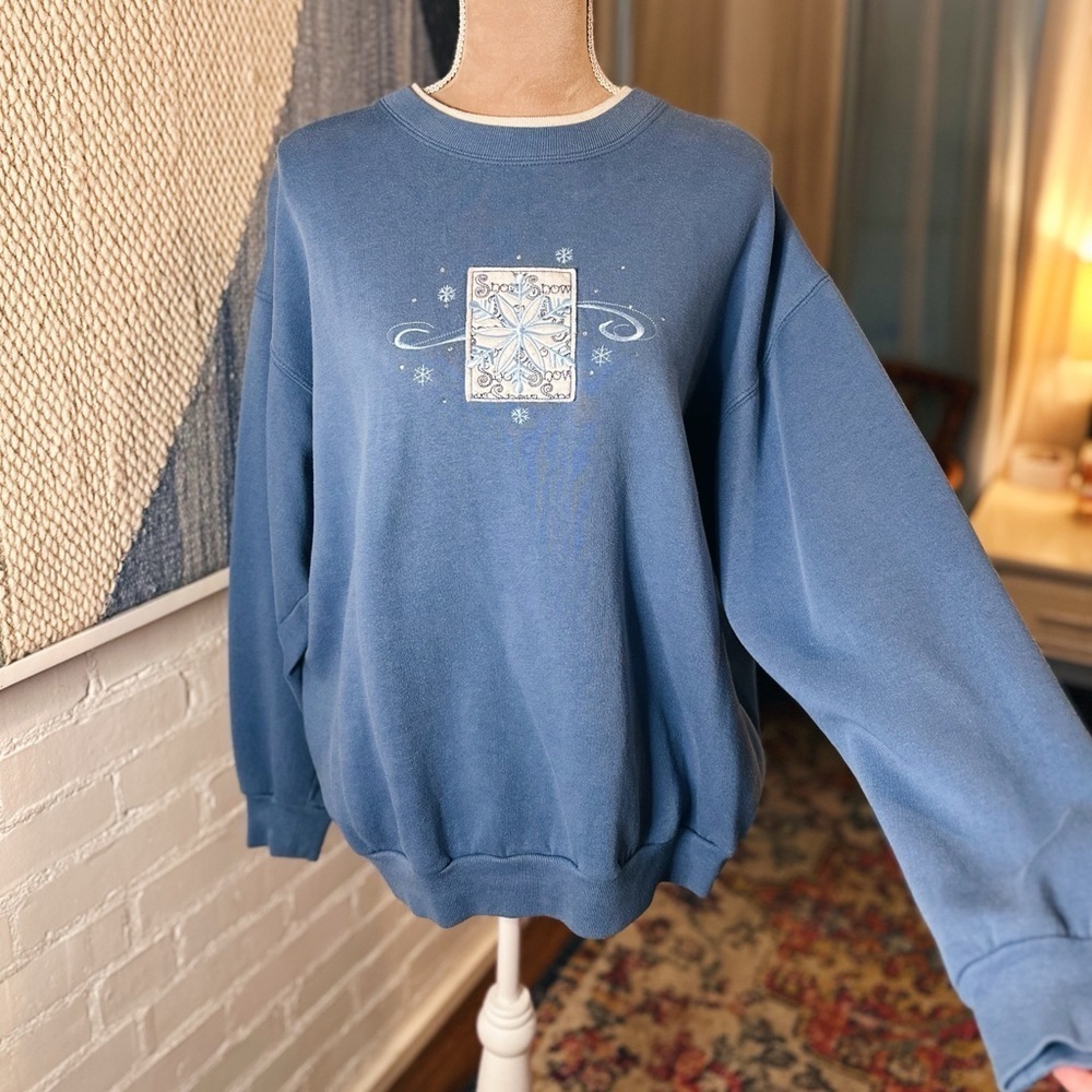 M&C Energy Sportswear Snow Christmas Sweater